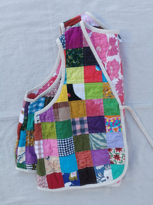 QUILTED VEST - Size XL - Patchwork with Vintage Floral Cotton Lining