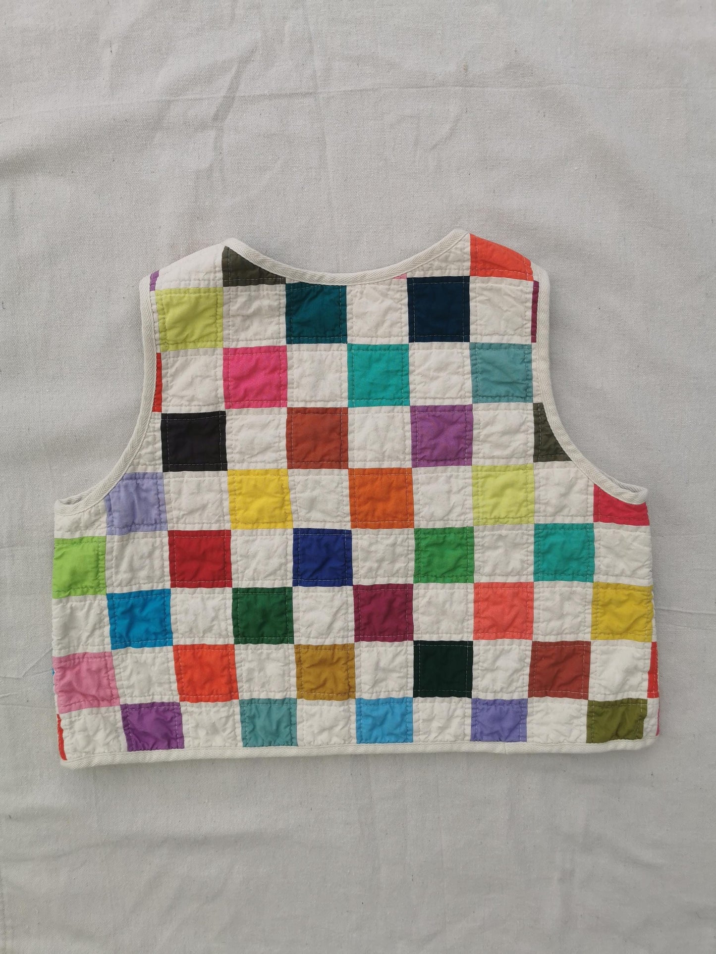 QUILTED VEST - Size M - Patchwork Squares