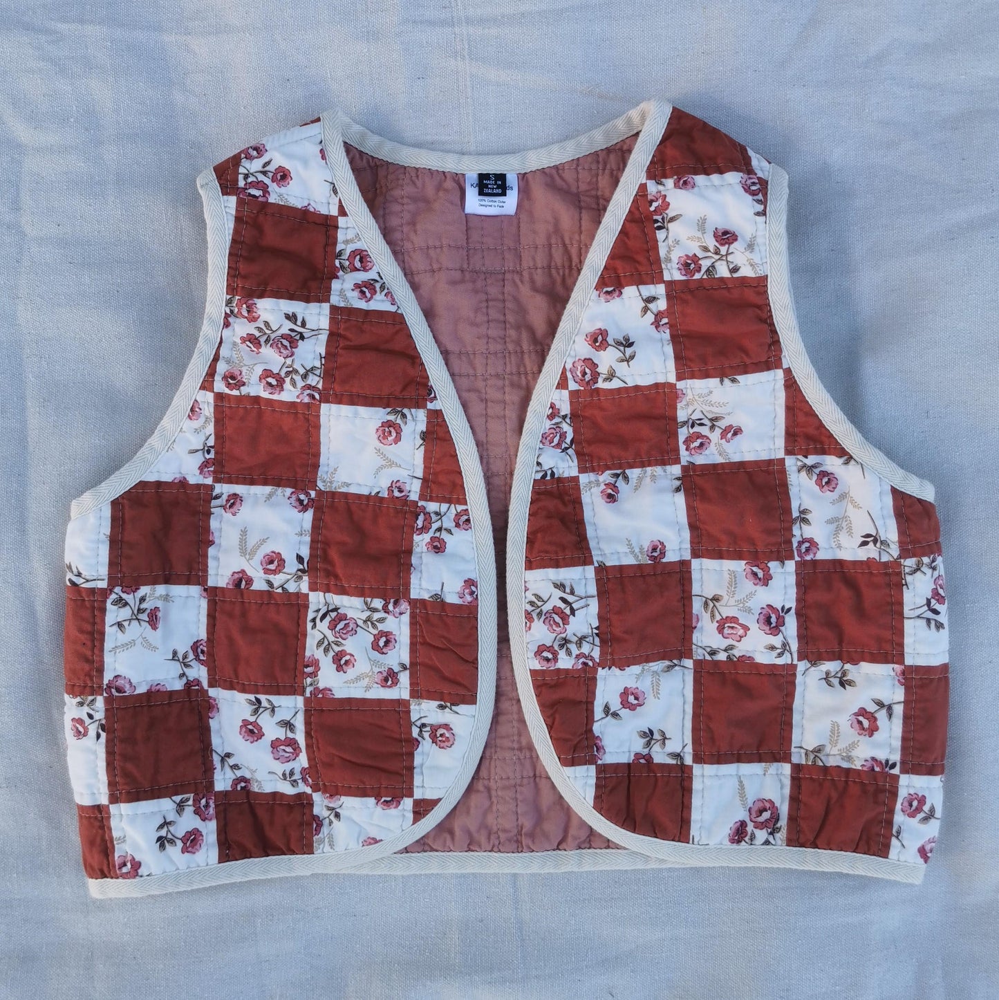 QUILTED VEST - Size XS - Floral Patchwork