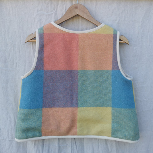 VINTAGE WOOL VEST - Size M - Plaid with Cotton Trim