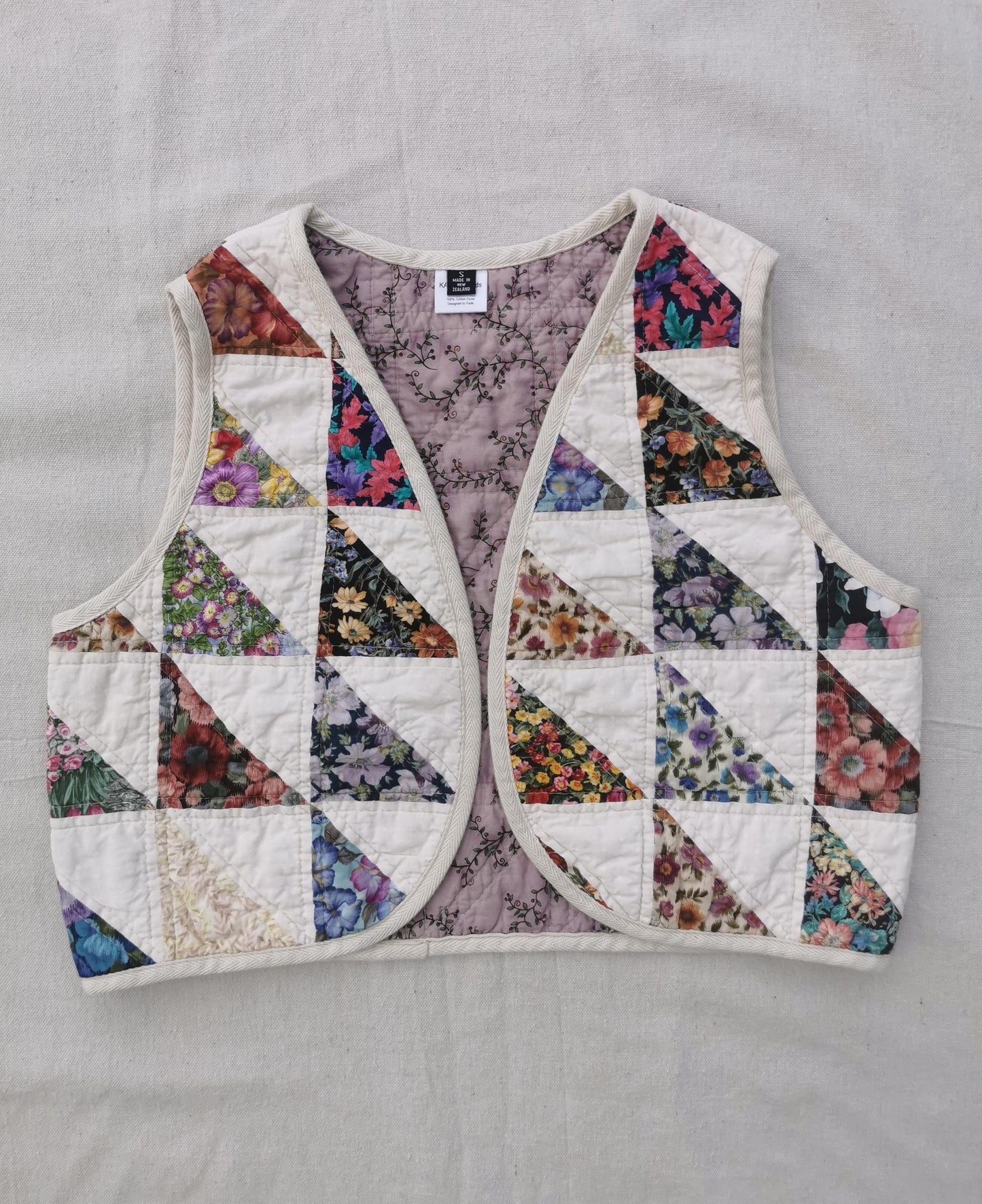 QUILTED VEST - Size S - Floral Patchwork