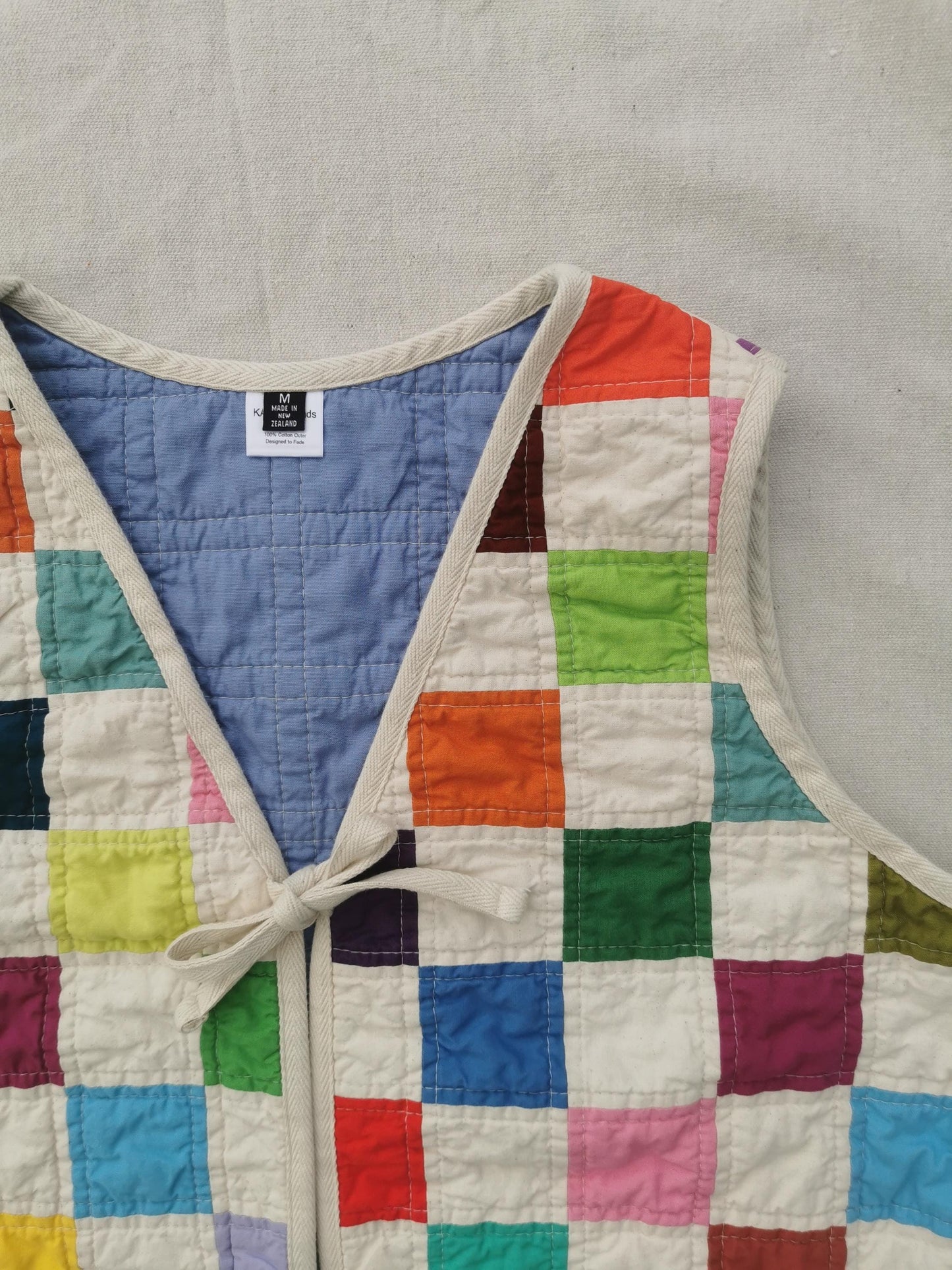 QUILTED VEST - Size M - Patchwork Squares