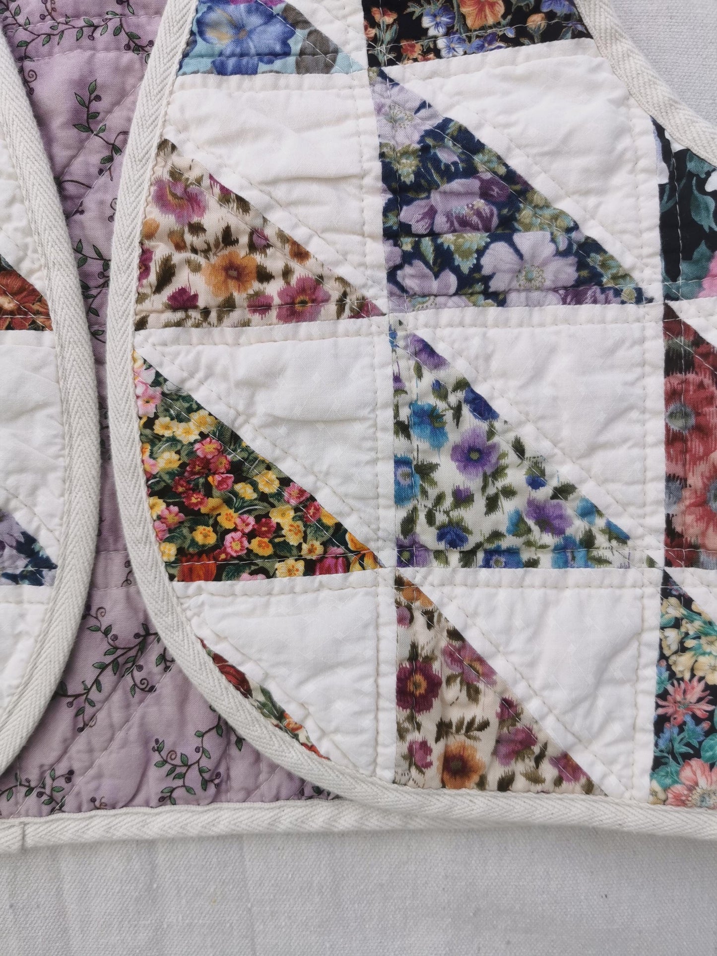QUILTED VEST - Size S - Floral Patchwork