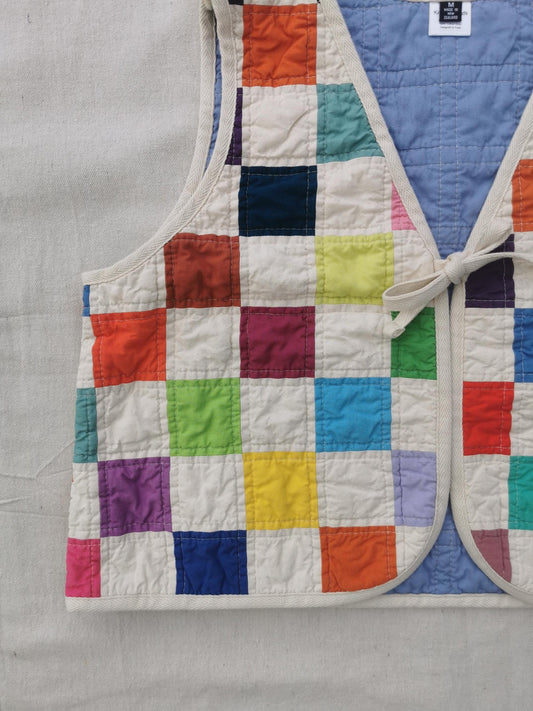 QUILTED VEST - Size M - Patchwork Squares