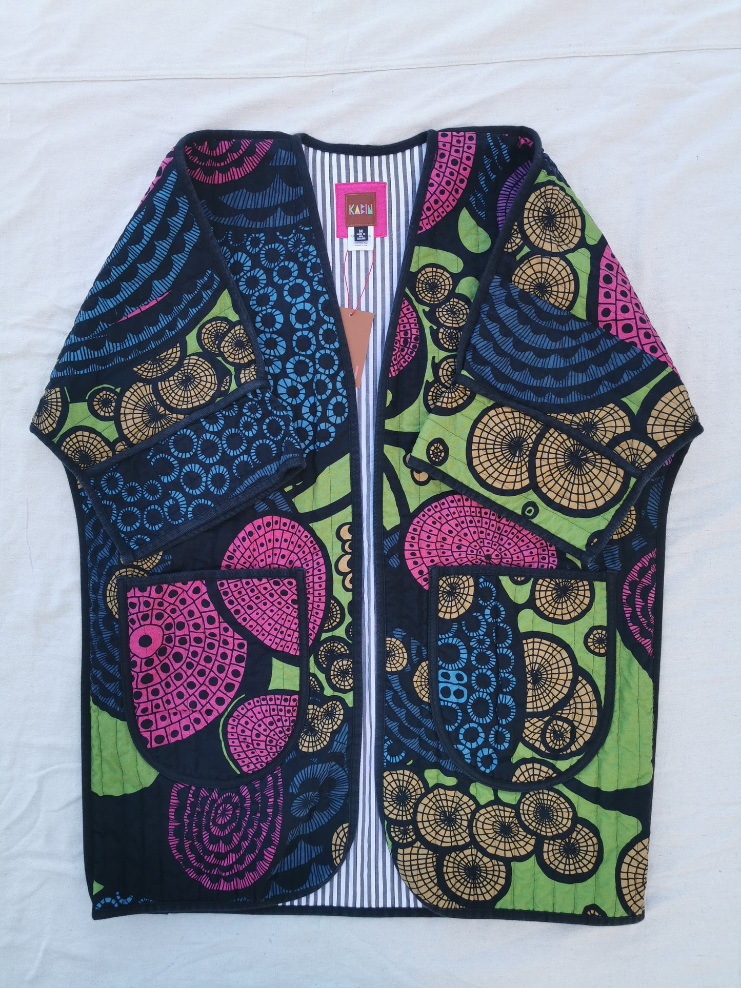 QUILT COAT - Size M - Black, Pink and Green