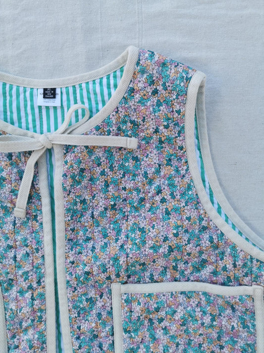 QUILTED VEST - Size XL - Floral with Minty Striped Lining